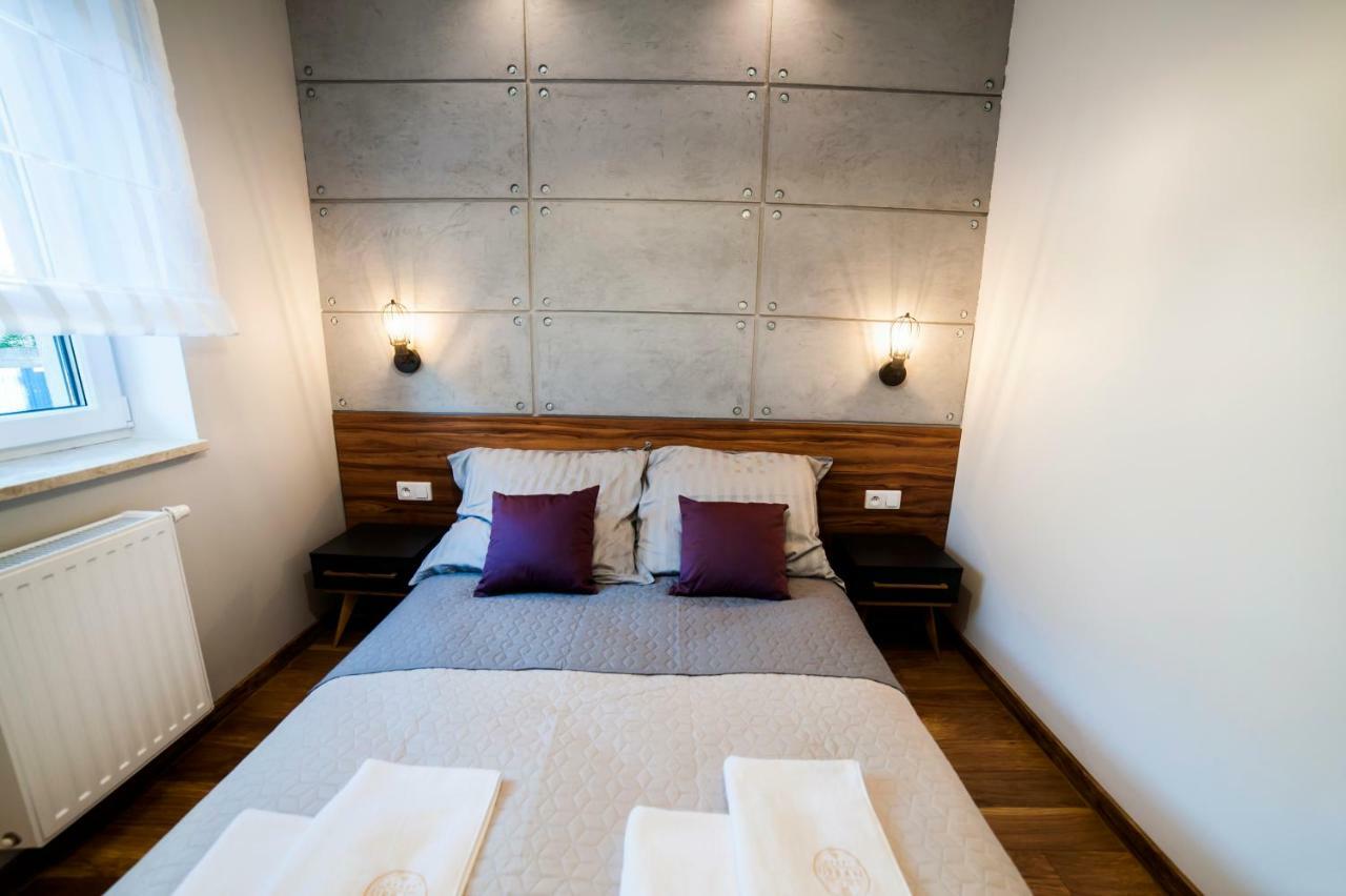 Urban Apart Uniejow Apartment Екстериор снимка